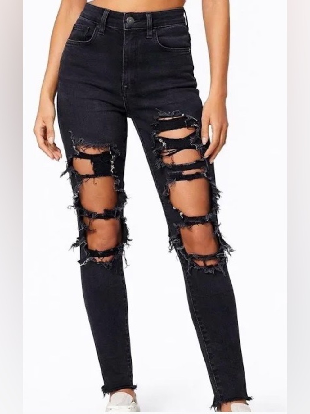 AMERICAN EAGLE Strigid distressed Mom jeans size women’s 10 short
